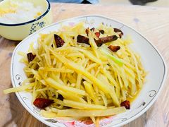 酸辣土豆丝-洪霞餐馆