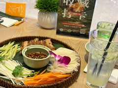 猪颈肉什锦拼-mango tree芒果树泰国餐厅(青岛万象城店)