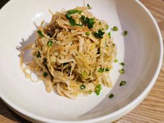 香葱拌笋衣-小大董·烤鸭(凤凰汇店)