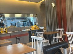 -HELLO 27 意面·沙拉·帕尼尼