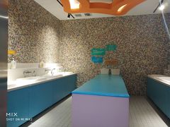 -Swim斯卫姆国际儿童游泳中心(红博中央公园店)