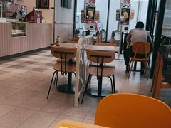 大堂-德克士(安新百隆购物店)