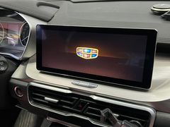 -车配龙汽车百货国际广场二期-停车场