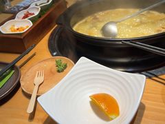 -一朵菌·野生菌探索家火锅(南亚店)
