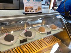 面包甜点陈列柜-丁丁&当当牦牛酸奶·酥油面包(官门口店)