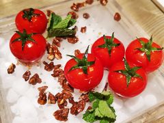 番茄脆菇沙拉-小大董·烤鸭(凤凰汇店)