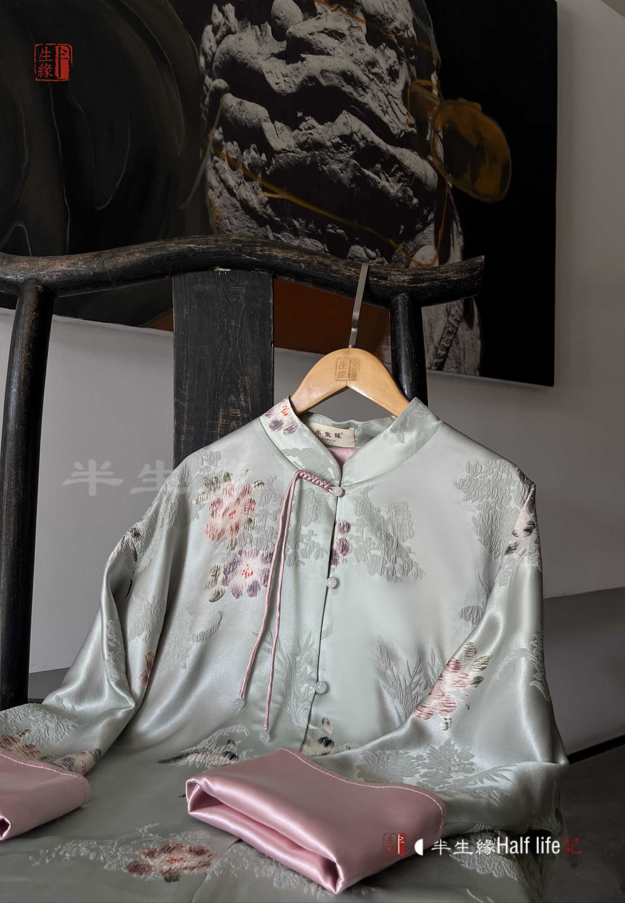 新中式对襟真丝提花上衣