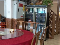 -黄桷树曹家私房菜(江与城店)