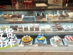 面包甜点陈列柜-85度C(青岛燕儿岛店)