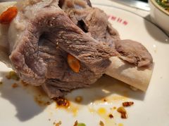 -三人行骨头王火锅(长寿店)