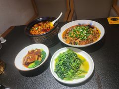 -万重锦·人文川菜馆(骡马市店)