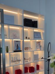 -柒朵科技美肤中心