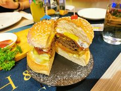 M8安格斯牛肉堡-又见马甲M8融合西餐厅(厦门体育中心店)