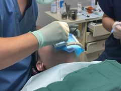 -爱贝口腔·牙周诊疗·种植修复中心