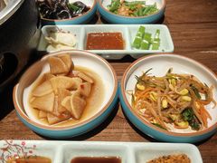 -明洞阿姨·韩式酱蟹烤肉·创意料理(三元桥店)