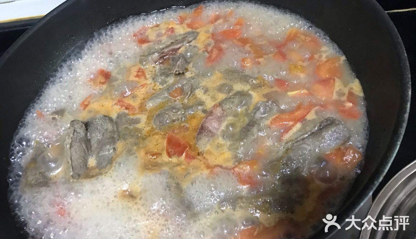 五分钟快手早餐之  番茄肥牛疙瘩汤面