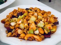 -鑫巴蜀小镇 · 水煮鱼专研店(玉桥店)
