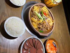 -蔡婶牛腩牛杂煲(长安万科店)