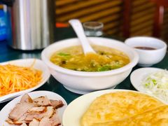 -李连贵酒家熏肉大饼(昆明街店)