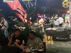 -何师烧烤·香辣蟹·川菜·30年老品牌(太古里旗舰店)