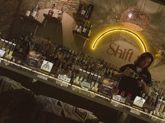 -Shift cocktail bar鸡尾酒吧
