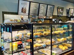 面包甜点陈列柜-星巴克(美丽华门市店)