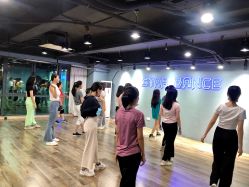 -STAR舞蹈工作室