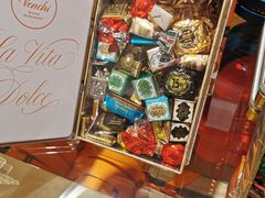 -VENCHI 闻绮(上海佛罗伦萨小镇店)