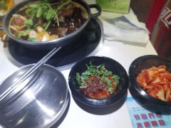-运气牛自助酱大骨火锅(南京东路店)