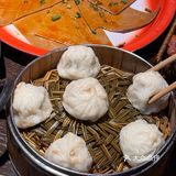 啊啊啊绍兴终于开了！！好吃飞[流泪] 