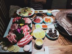 -明洞阿姨·韩式酱蟹烤肉·创意料理(三元桥店)