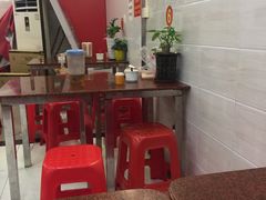 大堂-猪脚洪隆江猪脚饭
