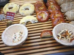 -焙丽拾光(麦凯乐直营店)