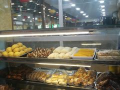面包甜点陈列柜-白魁老号饭庄(安内店)