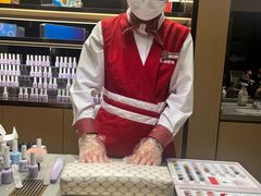 -海底捞火锅(曹安公路店)