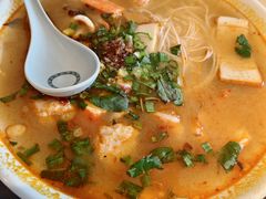 冬阴功汤海鲜檬粉-大头虾越式风味餐厅(光明广场店)