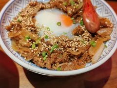 温泉蛋牛肉盖饭定食-白石的深夜食堂(济南万象城店)