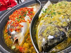 -阿瓦山寨·湘菜现炒·剁椒鱼头王(咸阳总店)