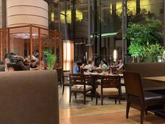 大堂-松山湖凯悦酒店·Café自助餐厅·周末火舞秀表演