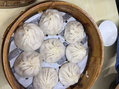 -莱莱小笼·乔艾