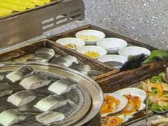 -围炉肉舍•炭烤活鳗•丹东海鲜烤肉(步行街店)