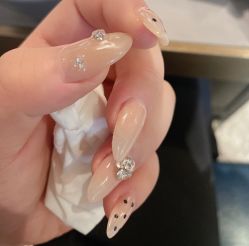-尤米一站式美甲美睫