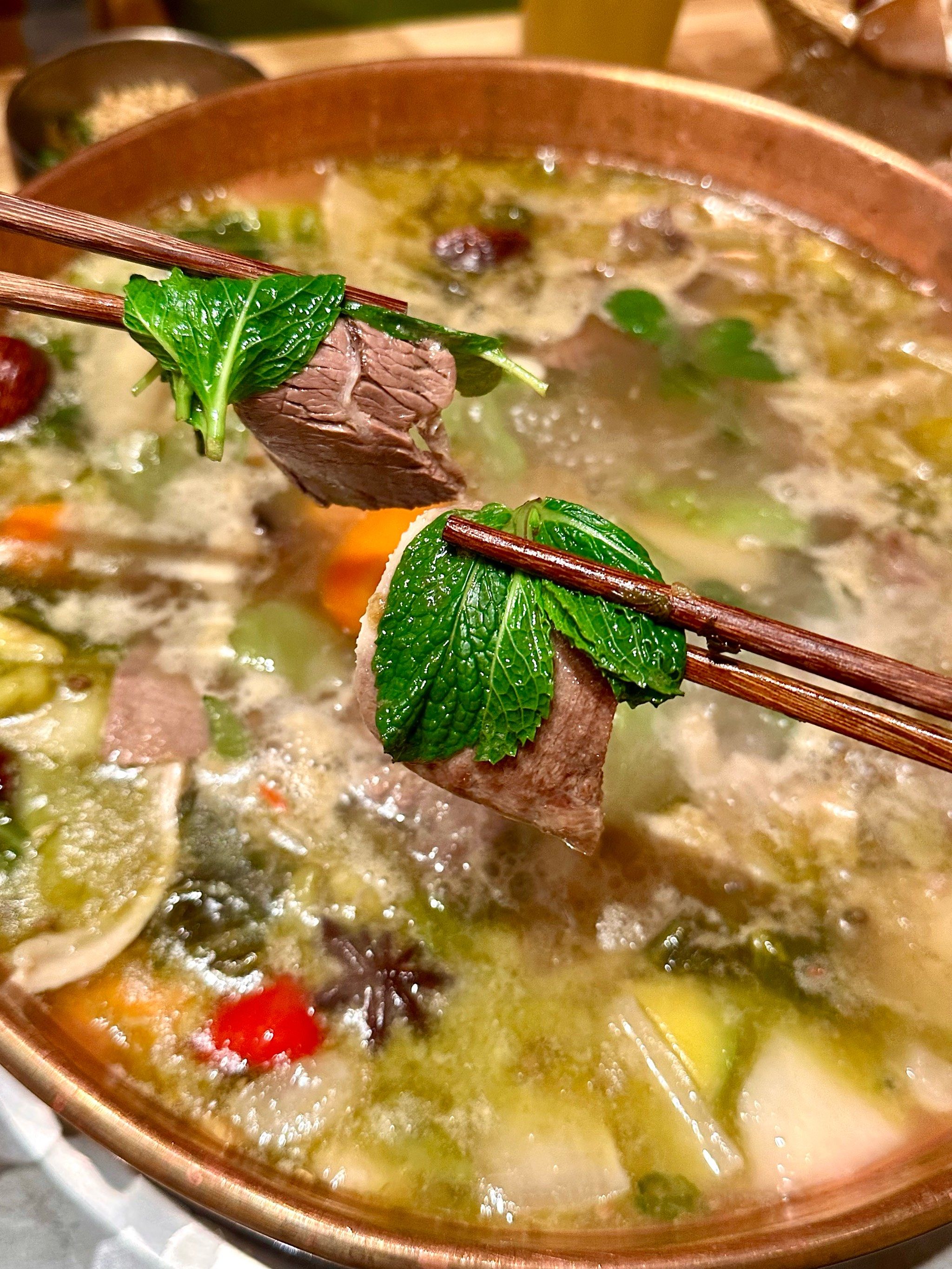 上海新开的!云南火瓢铜锅牛肉ju好吃