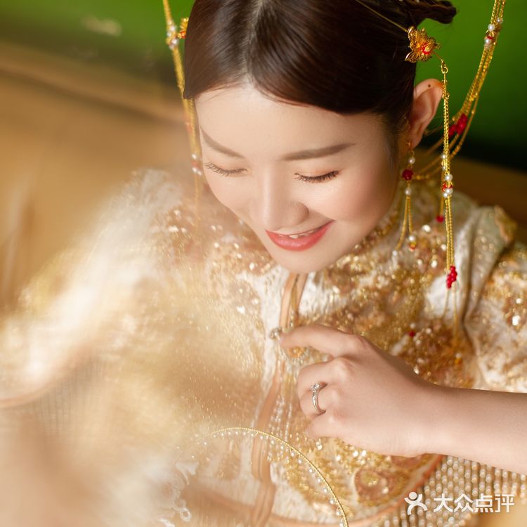 萧山婚纱礼服##香槟色马来褂