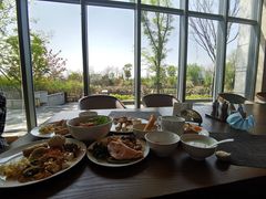 靠窗位-水月周庄铂尔曼酒店 · 漾全日餐厅