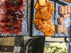 -燚店·铁板鱼蛙·烤肉·烤串(北新桥店)