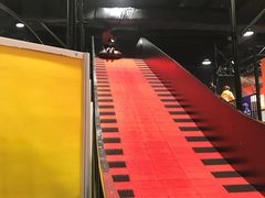 -Tenker Club弹刻极限主题公园 · 蹦床 · 团建 · 生日派对(大关店)