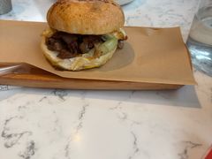 经典秘汁炭烤风味牛堡-必胜客(大观天地店)