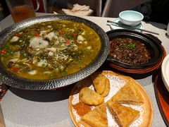 -有红鸡毛店·川菜(建设路店)