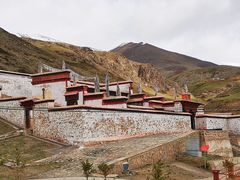 -比如骷髅墙景区